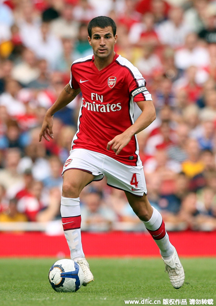 00后巅峰对决，ATP年终总决赛“辛卡决”，辛纳卫冕（00后巅峰相逢：ATP年终总决赛上演“辛卡大战”，辛纳成功卫冕）