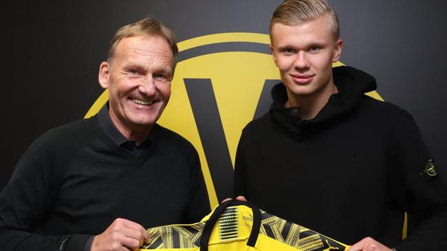 FC ONLINE｜中超争冠终章来袭！沪上双雄末轮定江山（FC ONLINE｜中超封王大结局将启！沪上双雄收官一役见分晓）