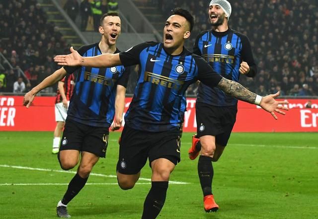 这脚传球太精准了