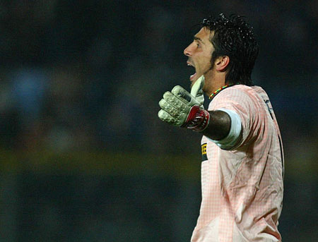 记者：国米、尤文和水晶宫想冬窗引进阿克，曼城要价3500万欧（记者：阿克成国米、尤文与水晶宫冬窗目标，曼城标价3500万欧）