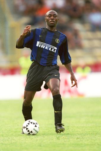 官方：除了被停赛一场之外，阿莱格里还被罚款1万欧元（官方消息：阿莱格里被禁赛1场并处罚金1万欧元）