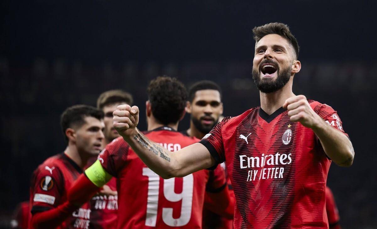 王励勤的妻子是她，曾为奥运会设计亲子装，难怪丈夫能够连连任职（她是王励勤的妻子，曾为奥运设计亲子装，难怪丈夫频频任职）