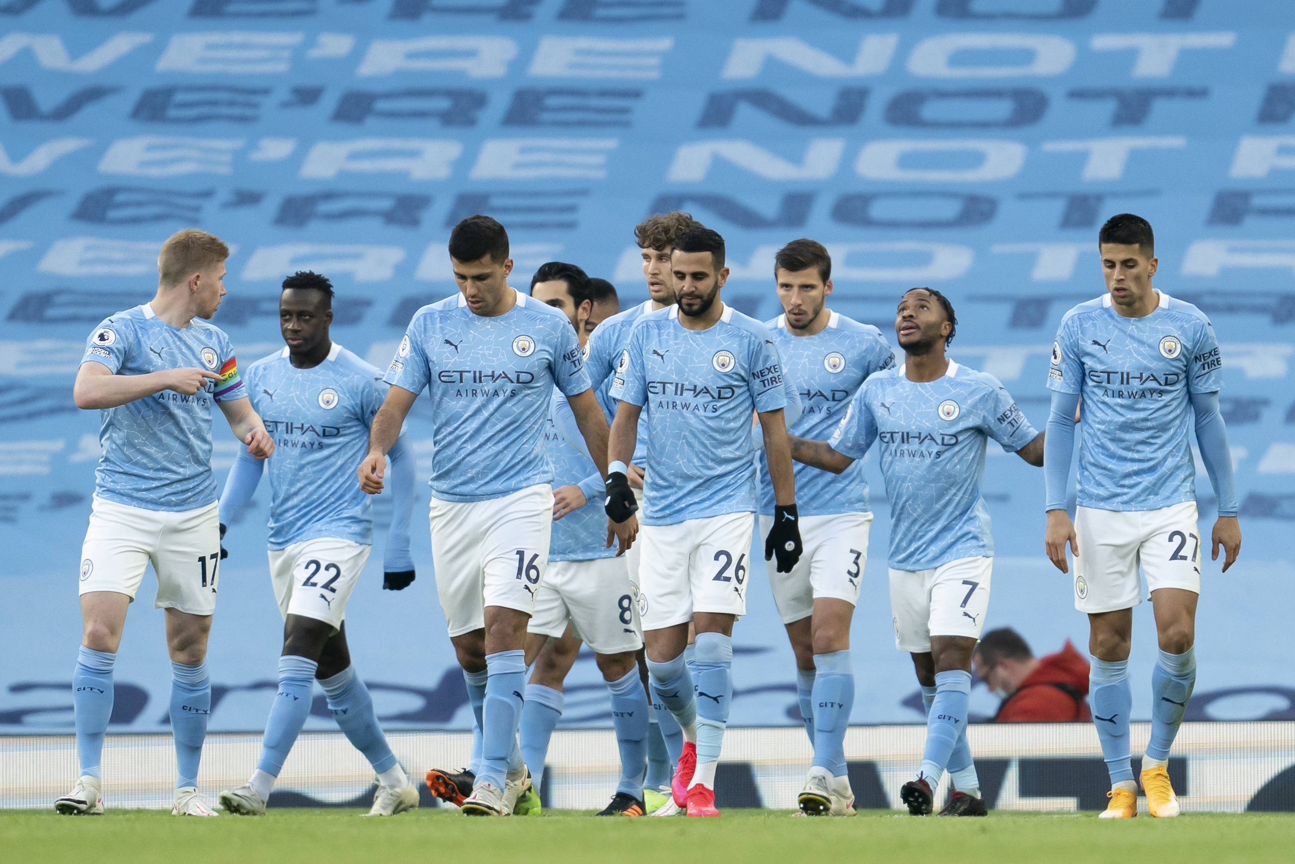 雄鹿豪取联赛最佳战绩（雄鹿强势登顶联赛战绩榜）