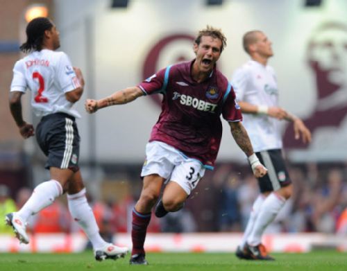 希勒：伊萨克真想走就赶紧卖了，纽卡的夏窗一团糟（希勒：伊萨克若铁心离队就尽快出售，纽卡今夏转会窗一塌糊涂）