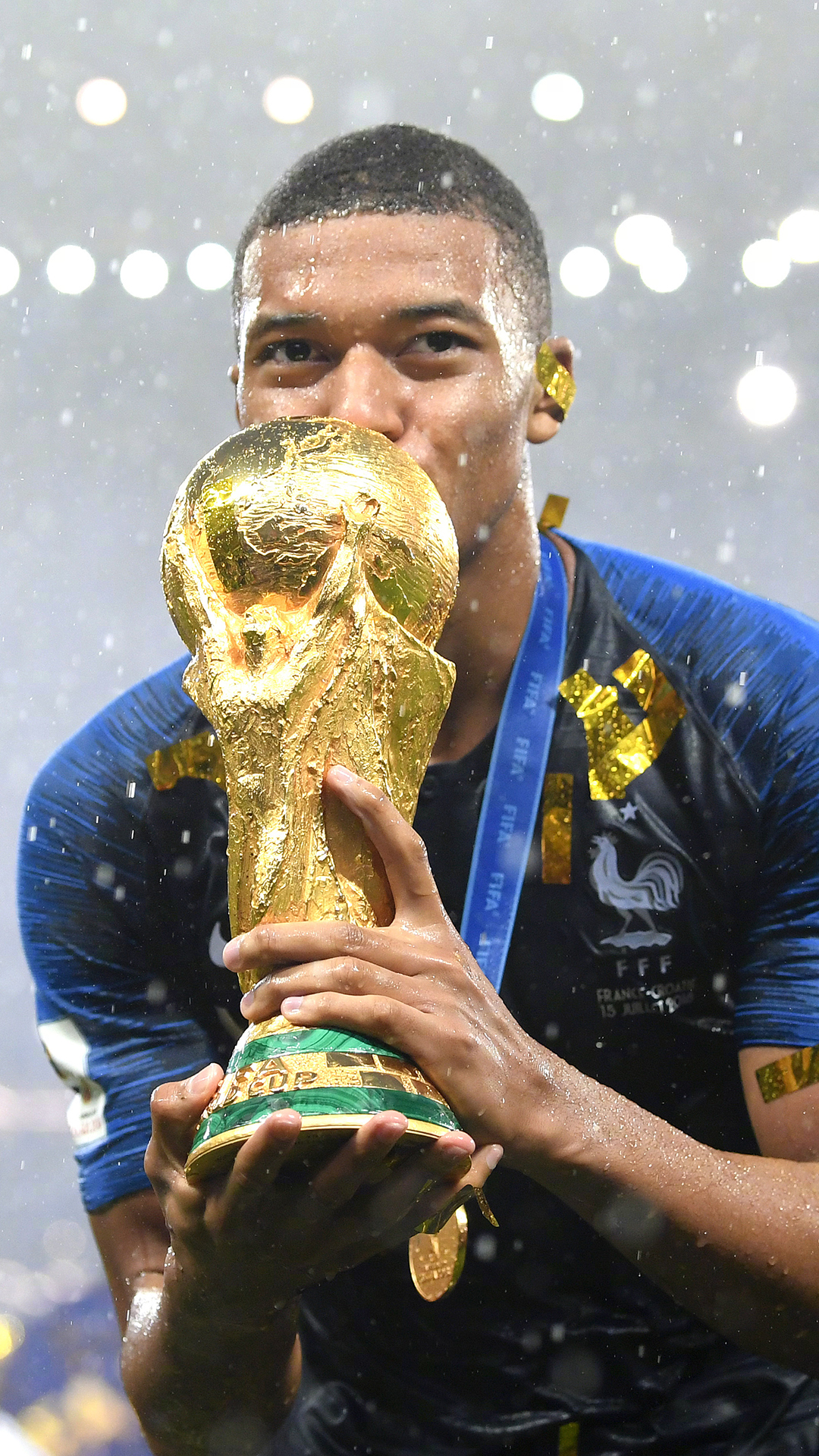 詹卢卡-曼奇尼：现在才11月，谈罗马争冠为时过早（詹卢卡-曼奇尼：如今仅11月，谈罗马夺冠尚早）